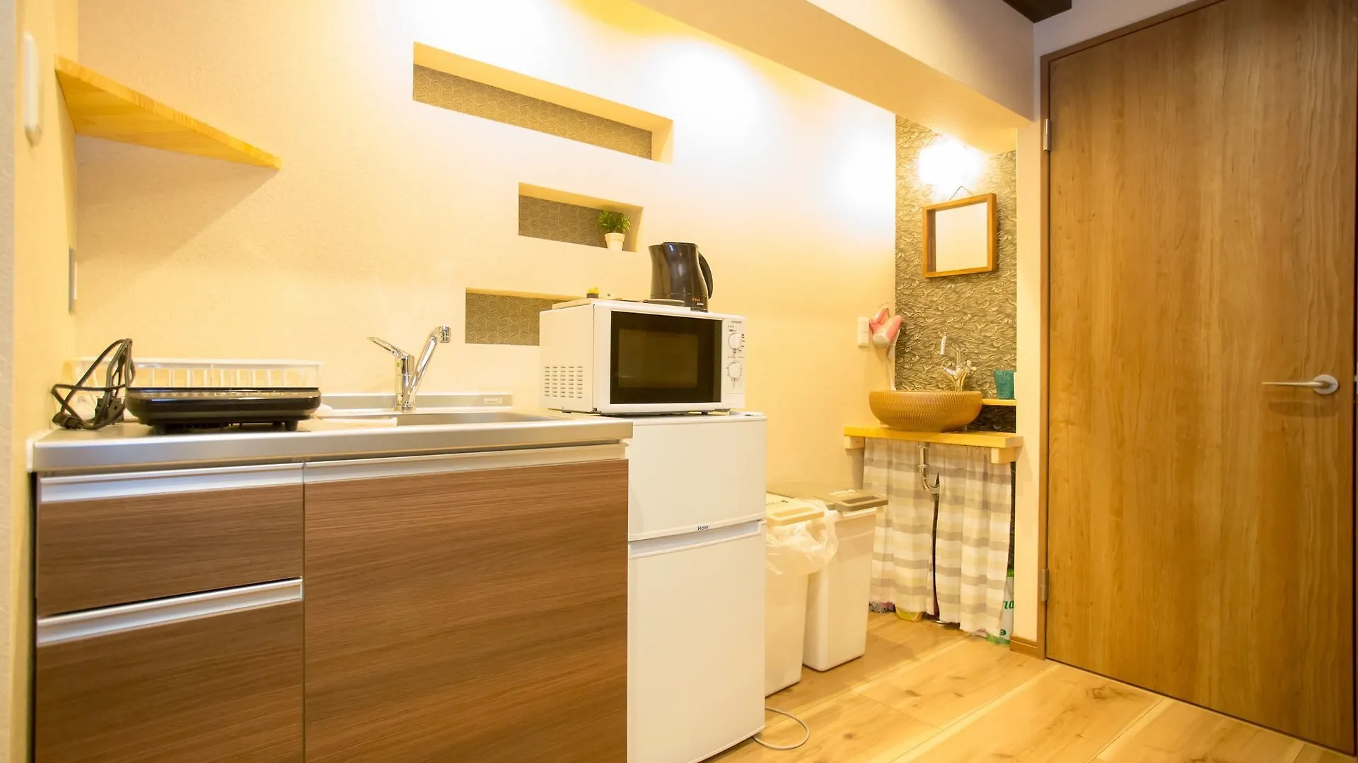 Benkei Guesthouse Kyoto